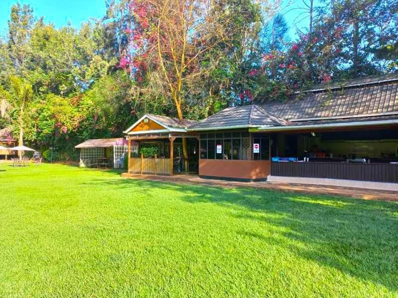 Edgewood Country Place Hotell Thika Exteriör bild