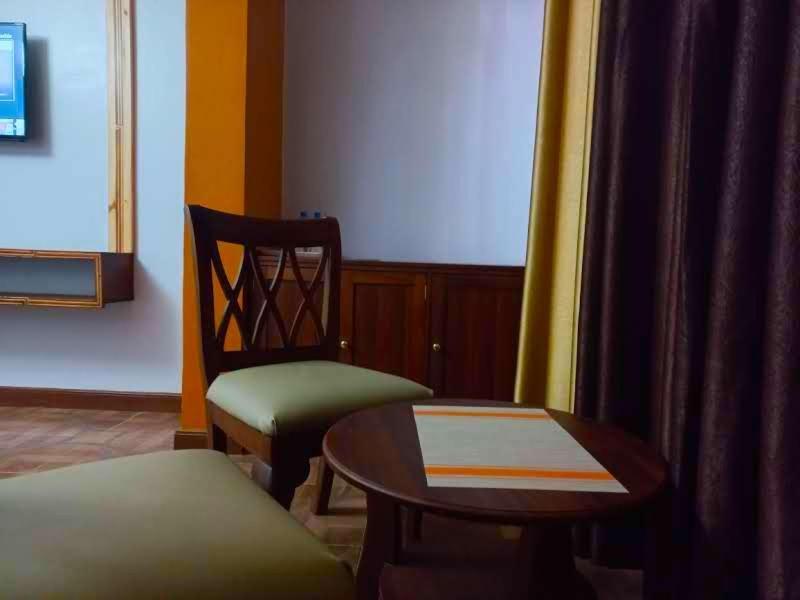 Edgewood Country Place Hotell Thika Exteriör bild